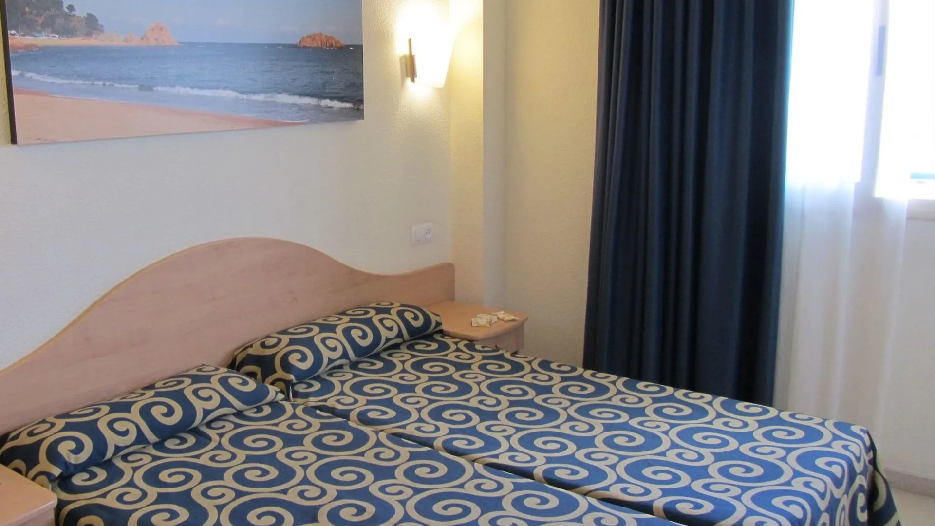**** Hotel Htop Royal Sun Suites #Htopfun Santa Susanna España